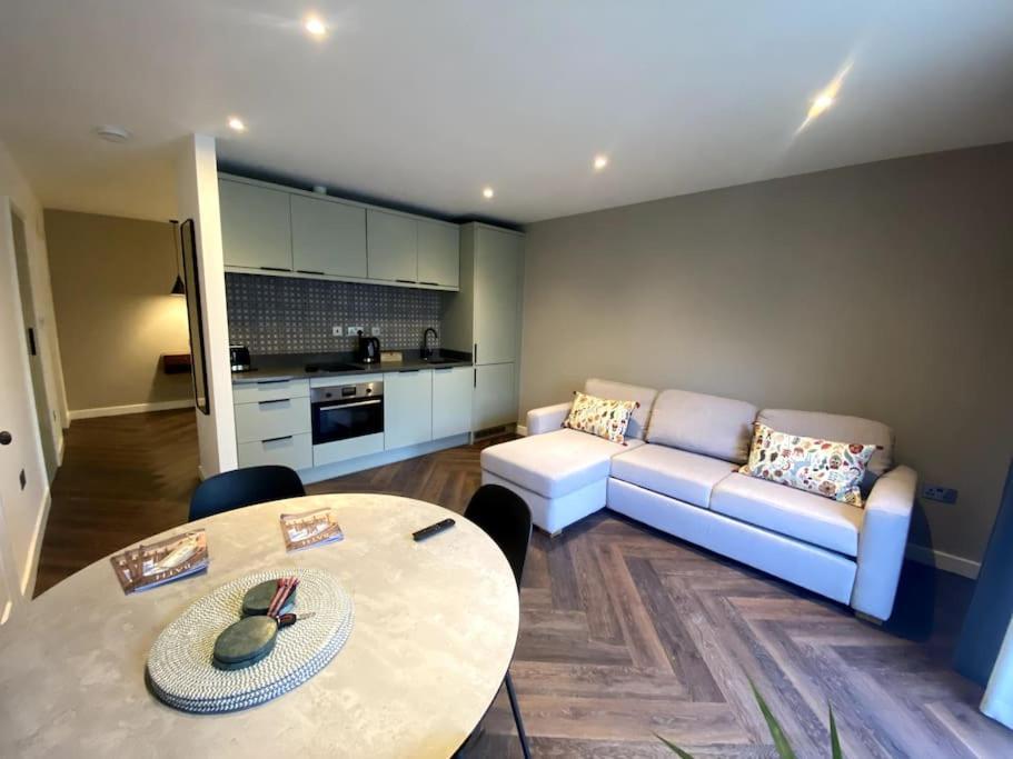 The Retreat, Luxury Studio Apartment In Bath With Parking Экстерьер фото