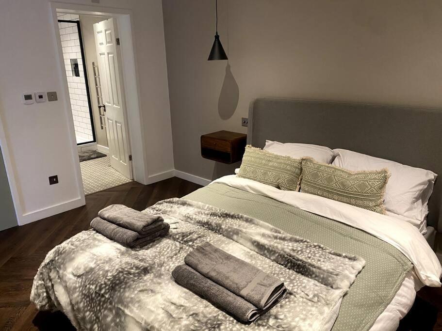 The Retreat, Luxury Studio Apartment In Bath With Parking Экстерьер фото