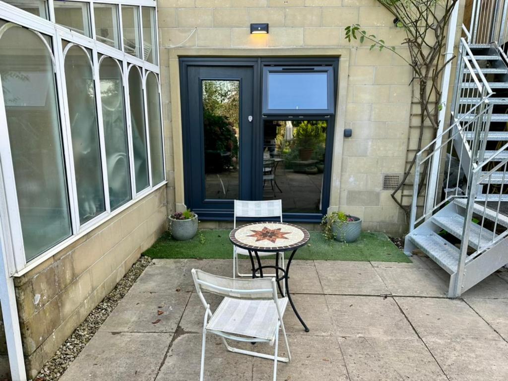 The Retreat, Luxury Studio Apartment In Bath With Parking Экстерьер фото