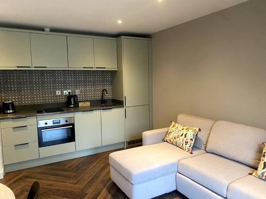 The Retreat, Luxury Studio Apartment In Bath With Parking Экстерьер фото